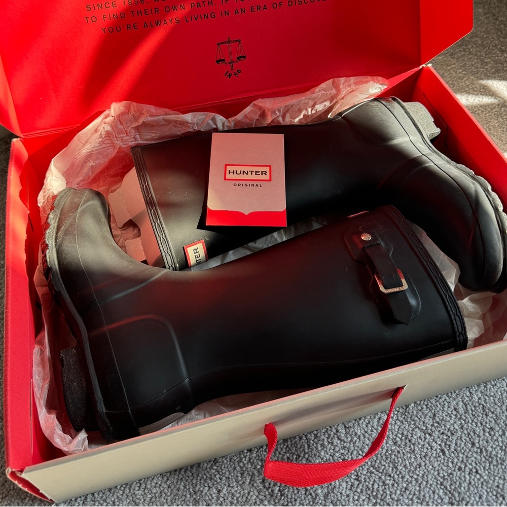 Big Kids Size 4 Black Hunter Boots